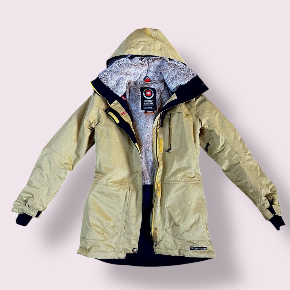 686 Black and Gold Jacket with Plush Lining